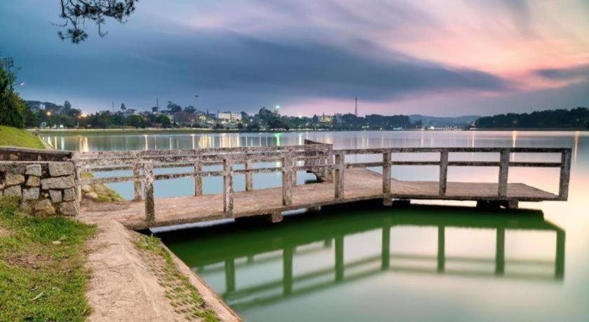 Hoa Sen Vang Hotel Dalat Bagian luar foto