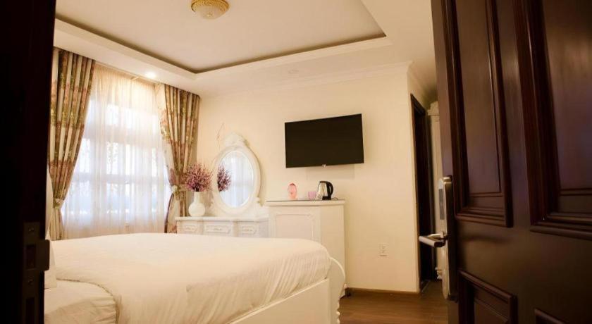 Hoa Sen Vang Hotel Dalat Bagian luar foto