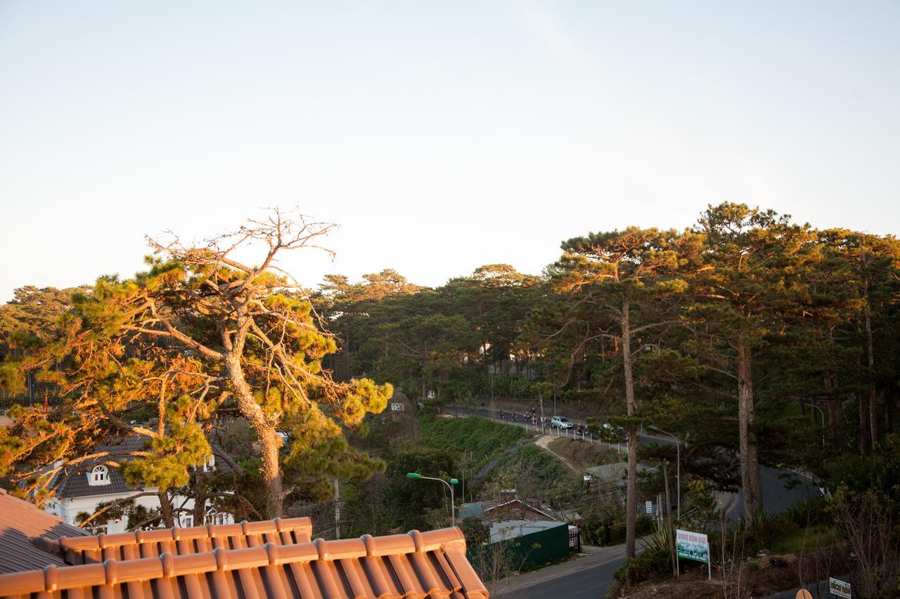 Hoa Sen Vang Hotel Dalat Bagian luar foto